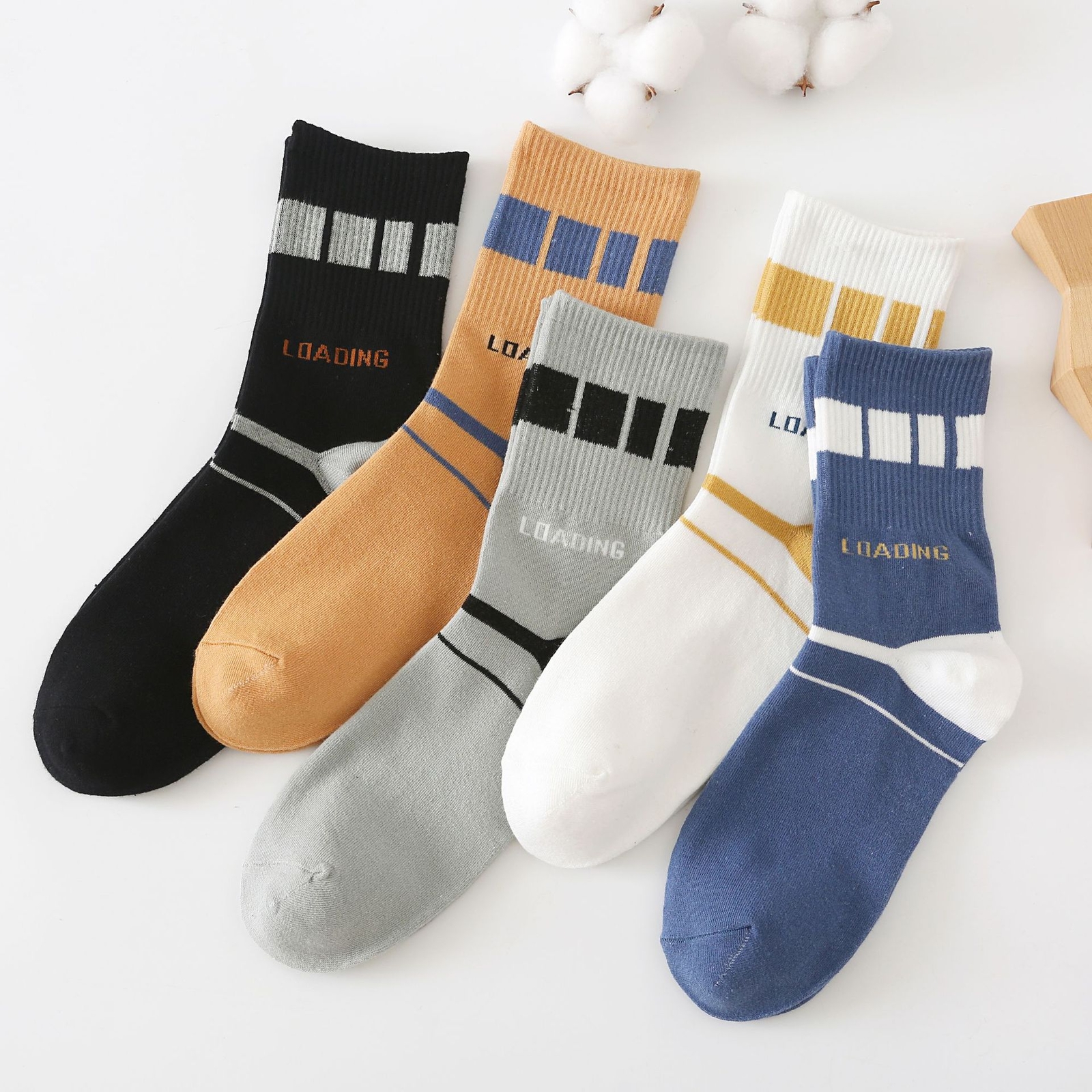Kaos kaki Motif Random garis